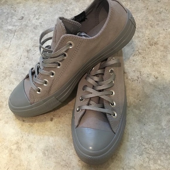 ladies suede converse